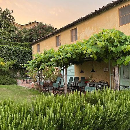 Azienda Agricola Fabbrica Di San Martino Лука Екстериор снимка
