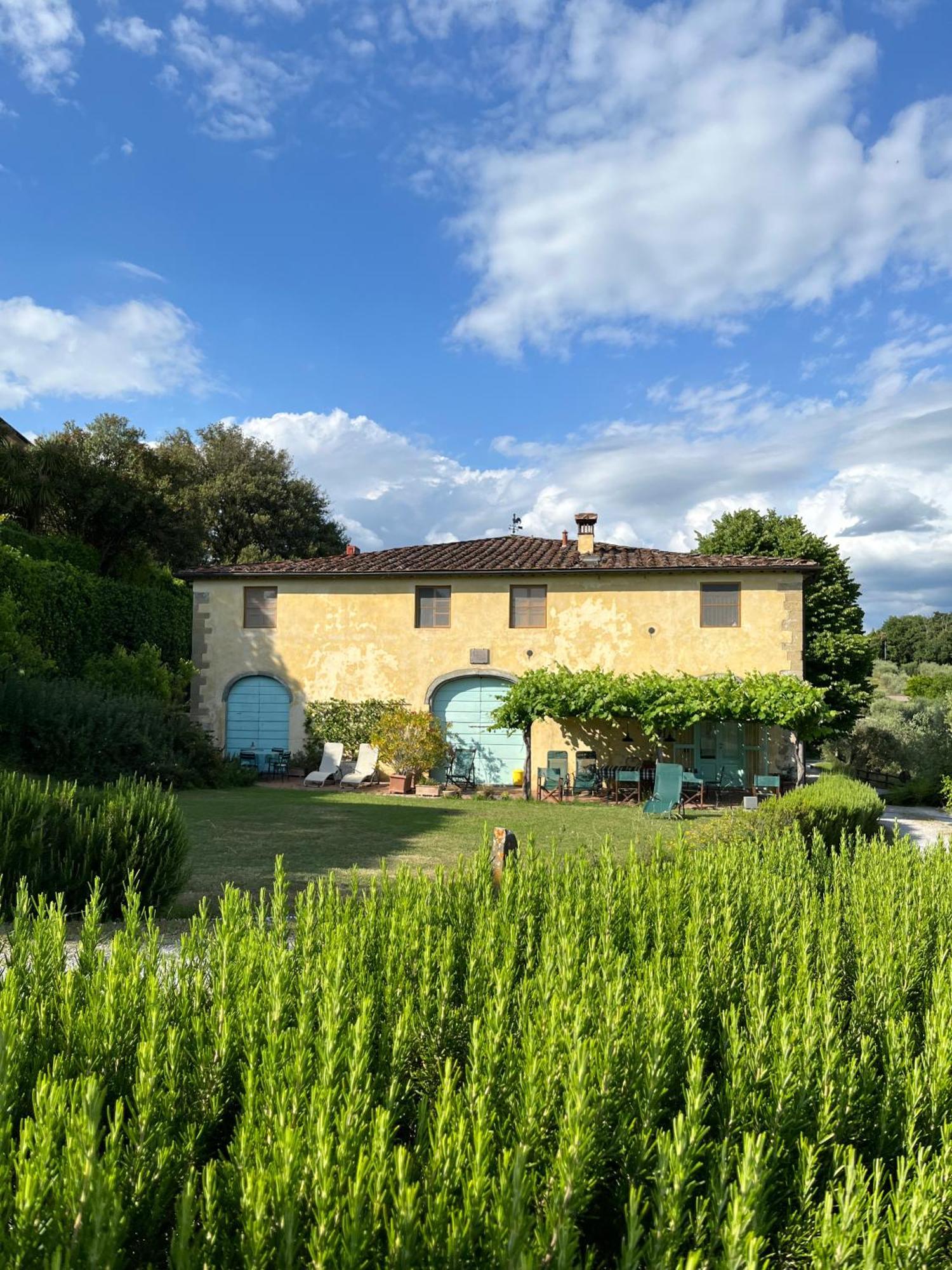 Azienda Agricola Fabbrica Di San Martino Лука Екстериор снимка