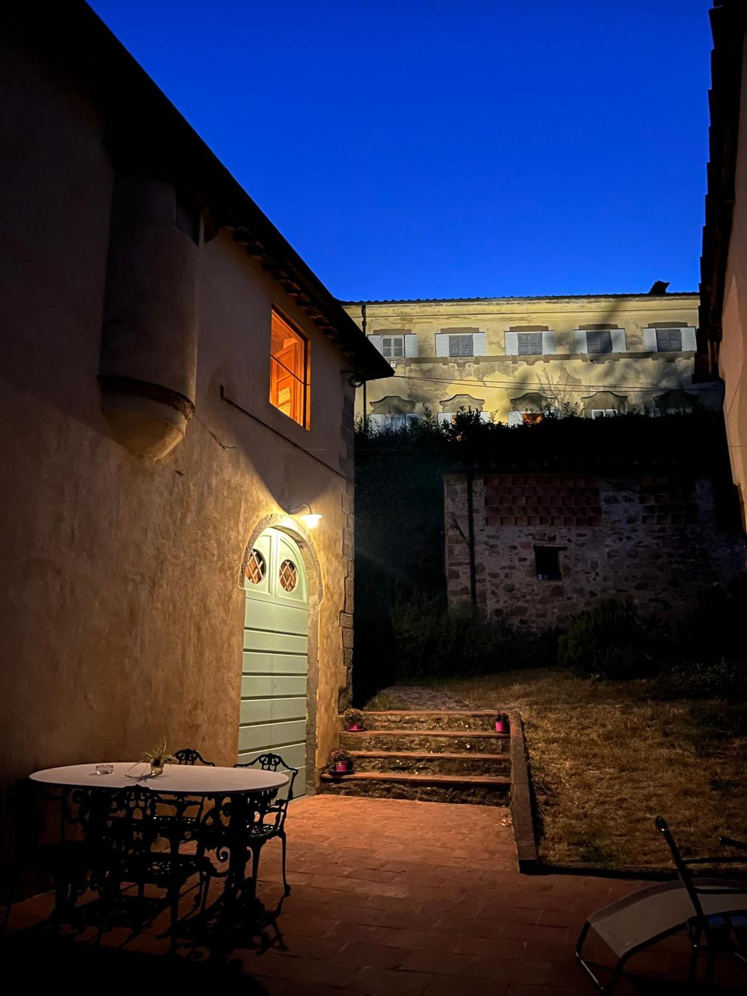 Azienda Agricola Fabbrica Di San Martino Лука Екстериор снимка